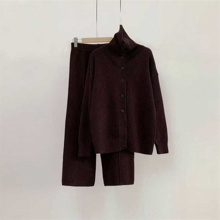 Damen Strickensemble mit hohem Kragen und knöpfbarem Design Drune