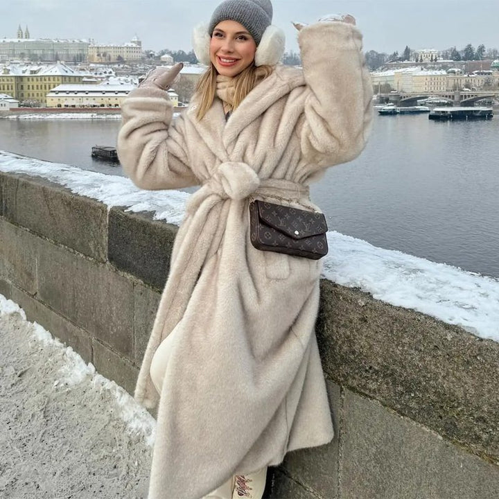 Drune | Gürteltier Faux-Fur-Mantel - Plüsch Winterwärme - Polyester-Mischung - Elegante Winterbekleidung