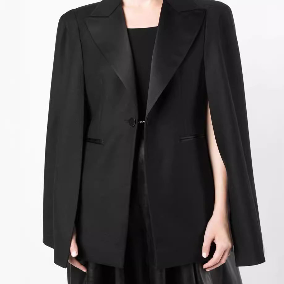 Damen Cape-Blazer mit Schlitzen an den Ärmeln und Satinrevers Drune