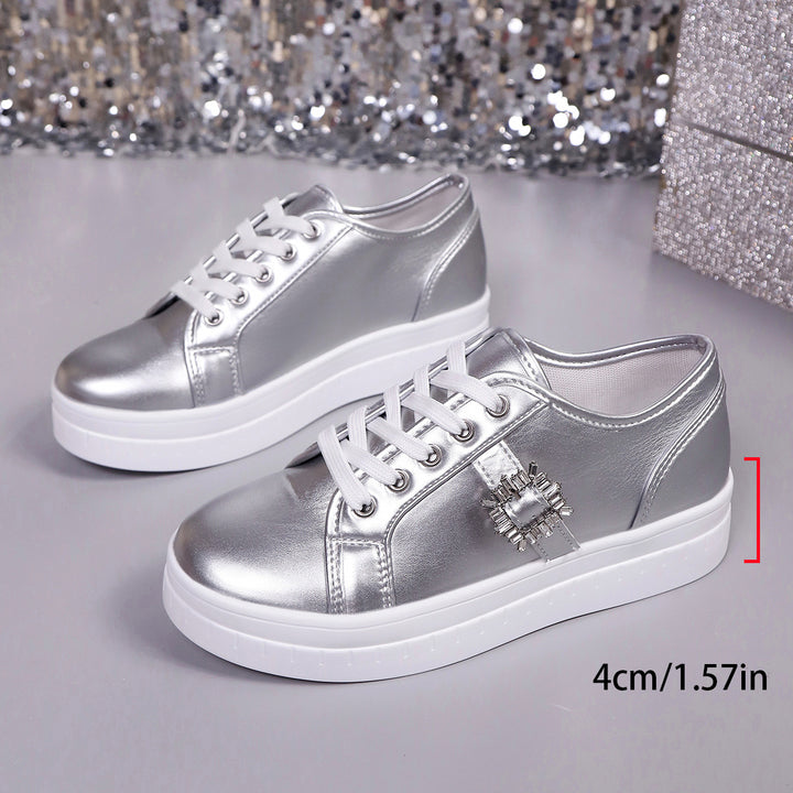 Damen Plateau‑Sneaker mit Metallic‑Obermaterial, dekorativer Strass‑Schließe und gepolsterter Komfortsohle Drune