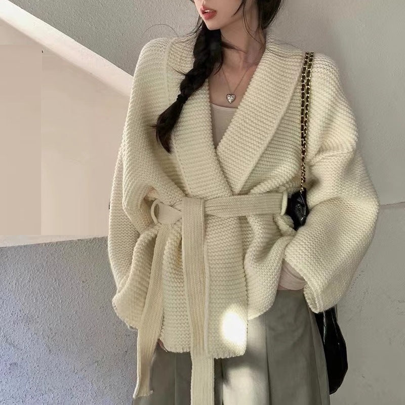 Damen Strickjacke mit breitem Schalkragen und praktischer Taillenbindung Drune