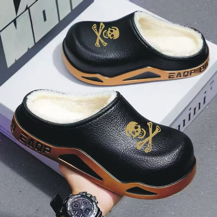 Herren Gefütterte PU-Clogs mit Totenkopfprint und profilierter EVA-Sohle Drune