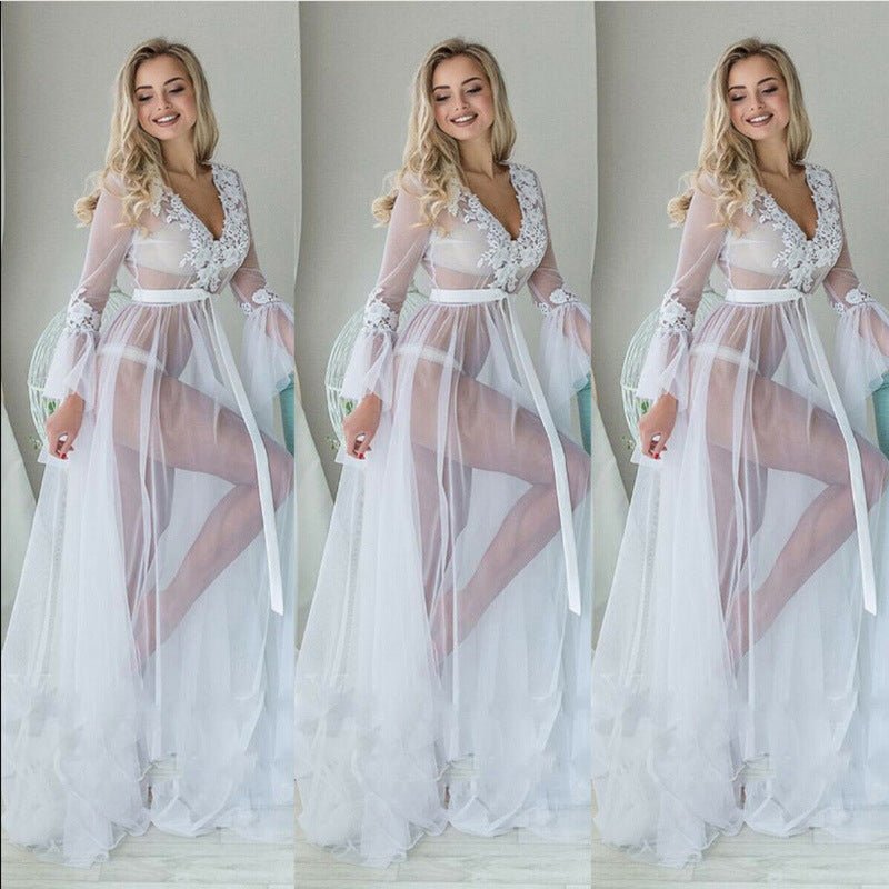 Damen Transparentes Abendkleid mit zierlichen Spitzenapplikationen und schwingendem Tüllsaum Drune