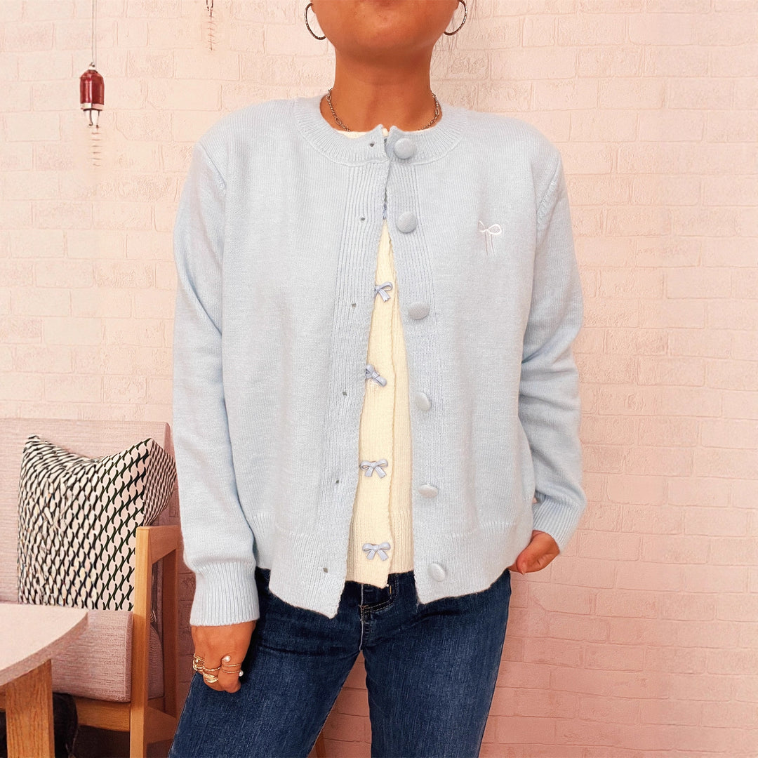 Damen Kuschelweich Strickjacke mit schönen Knöpfen und raffinierten Details Drune