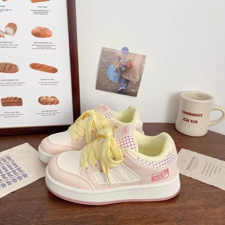 Damen Sportliche Plateau-Sneaker mit ausgeprägtem Schnürsystem und trendigem Design Drune