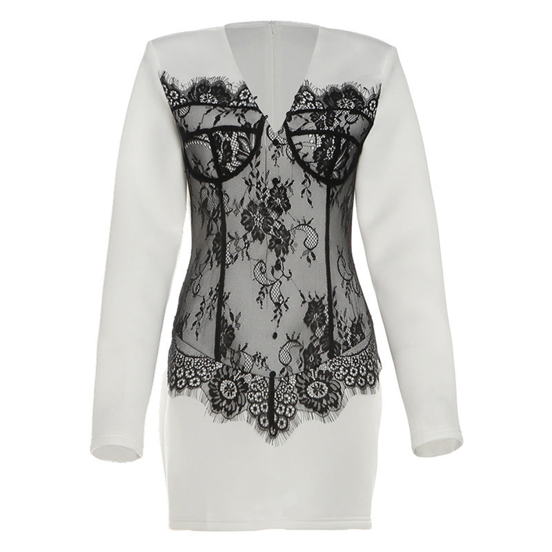 Damen Spitzenkleid mit raffiniertem Design und eleganten Details Drune