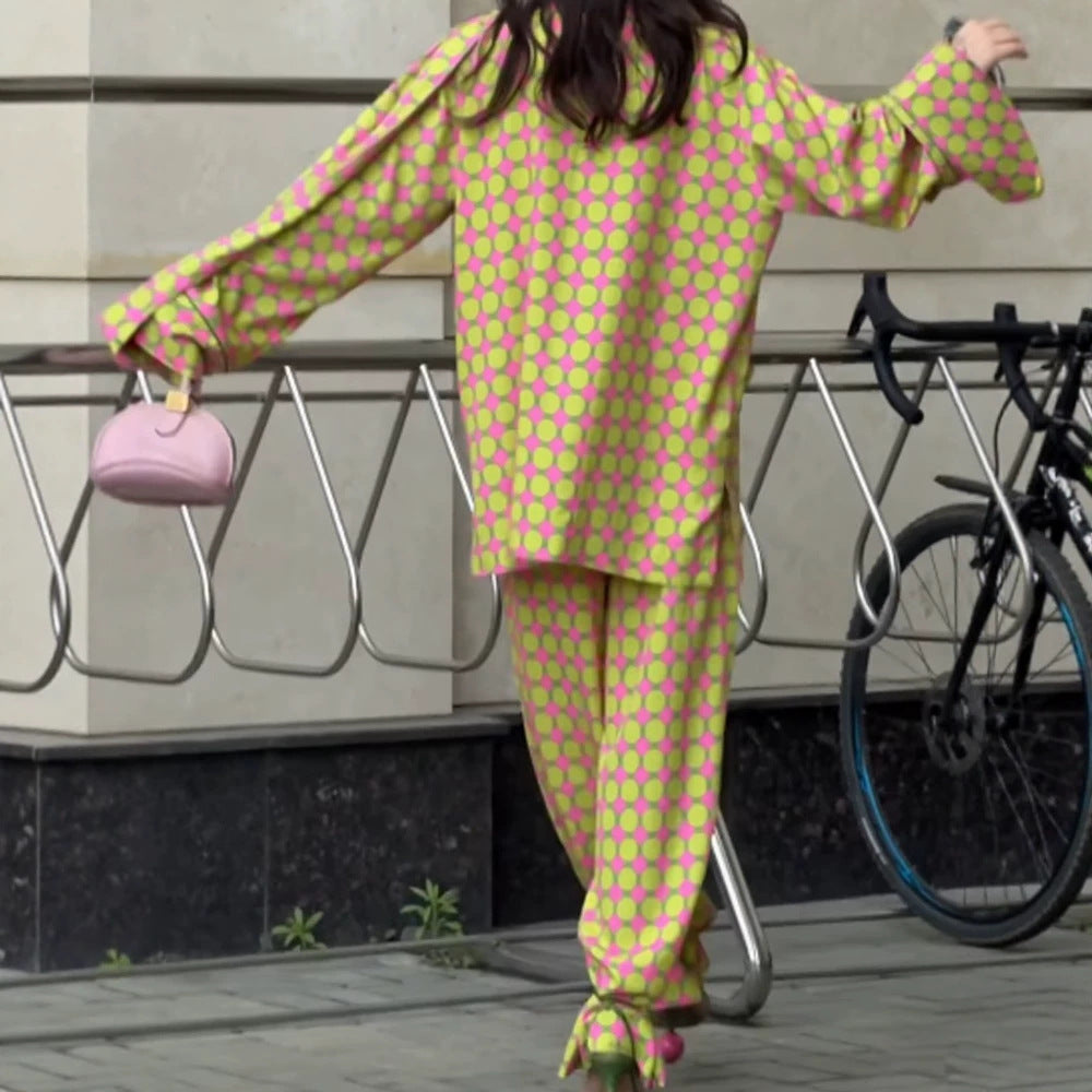 Damen Zweiteiliges Seidenoptik-Anzugset mit Oversize-Blazer, weitem Bundfaltenhose & passendem Schlauchschal Drune