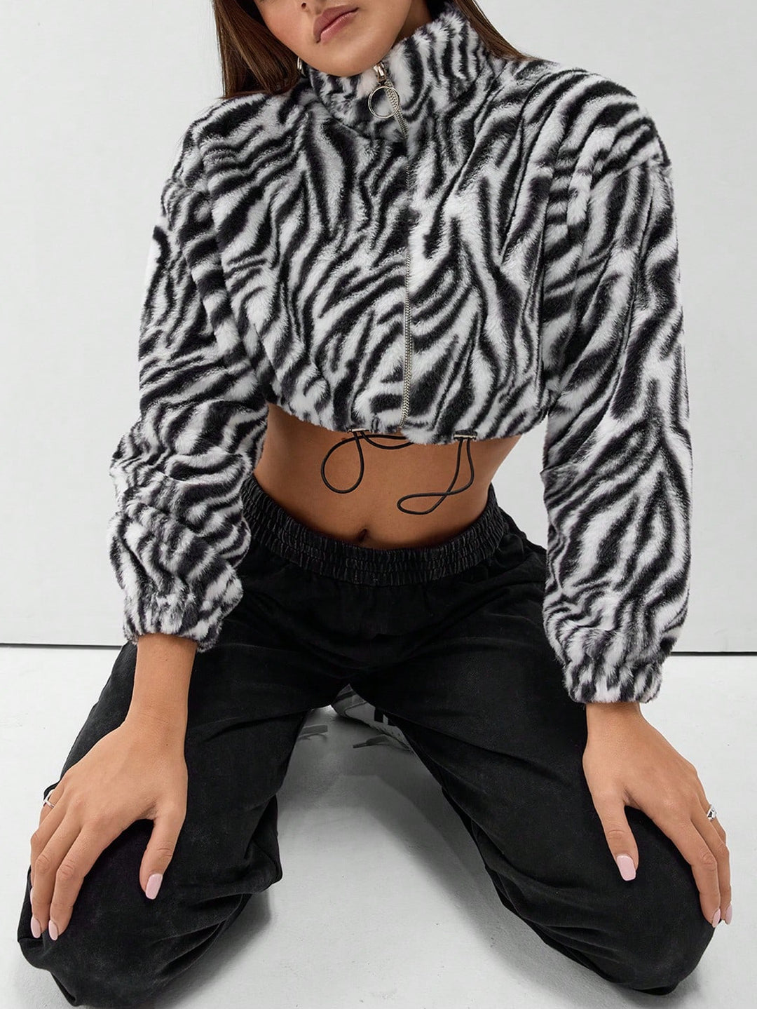 Damen cropped Fleece-Jacke mit modernem Zebra-Design und elastischen Bündchen Drune
