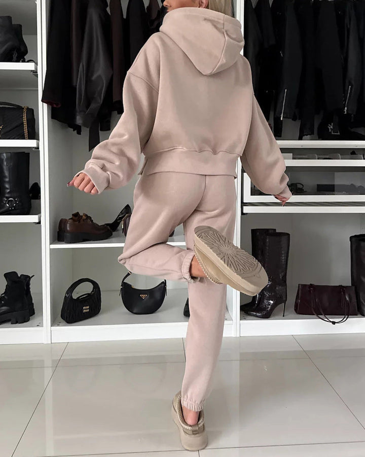 Drune | Run Kapuzenpullover und Cropped Hose Zwei Teile Satz