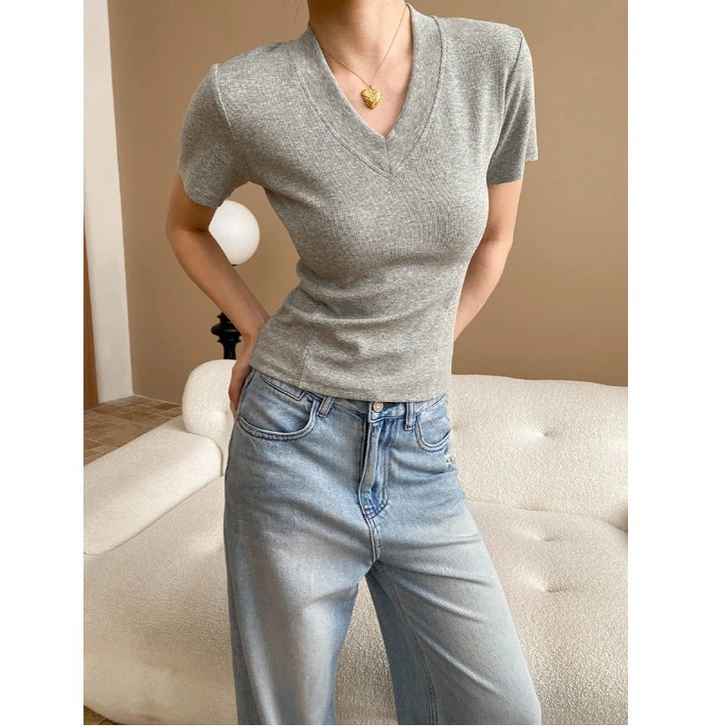 Damen figurbetontes V-Ausschnitt T-Shirt aus hochwertigem Rippstrick Drune