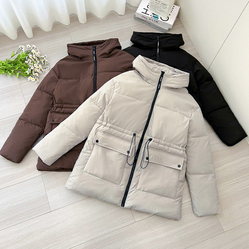 Damen nan mittellanger Thermoparka mit taillierendem Tunnelzug, ergonomischer Kapuze und großen Klapppattentaschen Drune