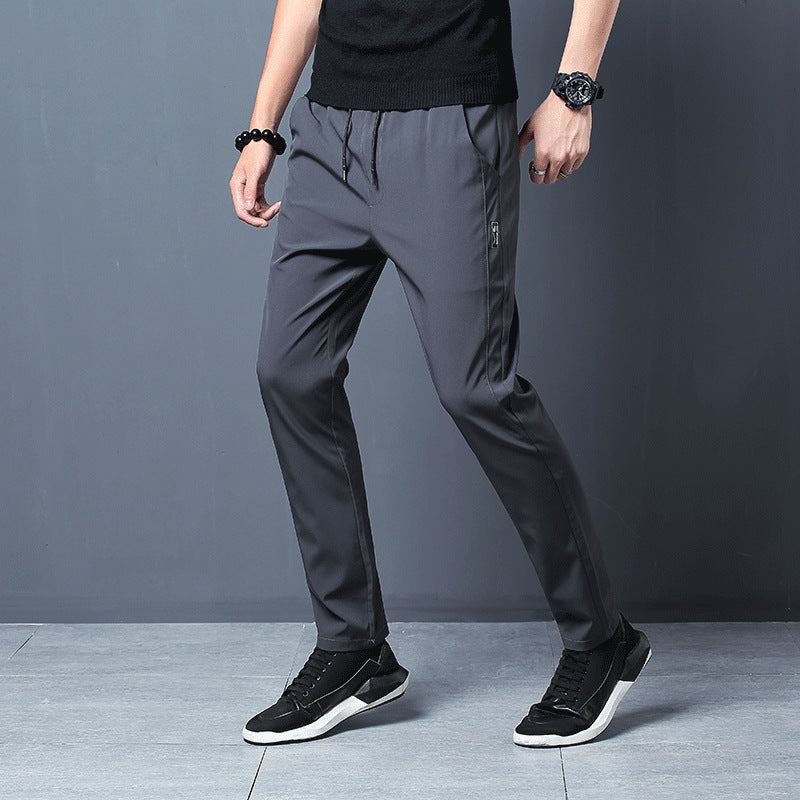 Herren schmal geschnittene Tech-Chino Jogginghose mit elastischem Kordelbund, verdeckten Reißverschlusstaschen und vorgeformten Knien Drune