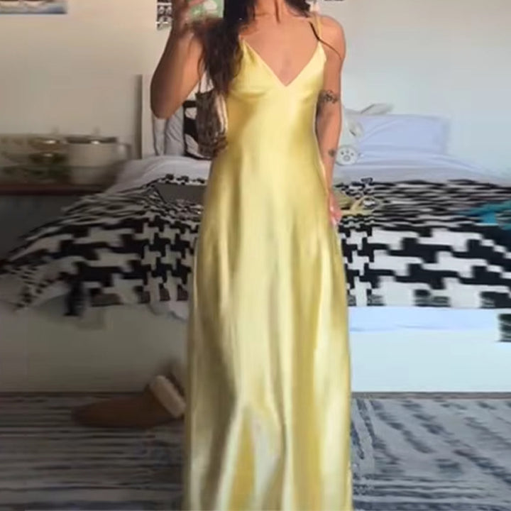 Damen Elegantes Maxikleid aus seidig glänzendem Material Drune