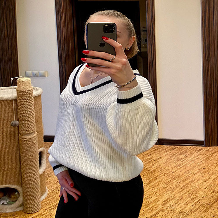 Damen V-Ausschnitt Pullover mit kontrastierenden Streifen Drune