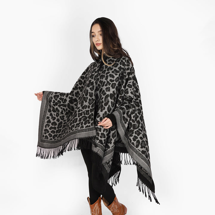 Damen Grobgewebter Überwurf im Denim‑Look mit tonigem Animal‑Jacquard und Fransensaum Drune