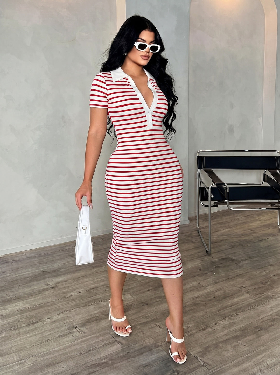 Damen Figurbetontes Polokleid im Streifen‑Look aus Rippstrick mit kurzem Ärmel Drune