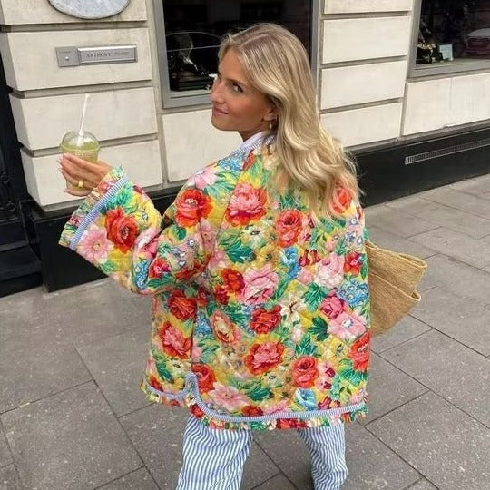 Damen nan gesteppte Swingjacke mit Blumenquilt Rundhals und Rüschensaum Drune