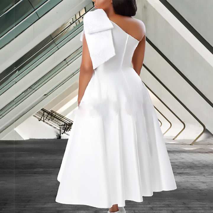 Damen asymmetrisches Kleid mit voluminösem Schößchen und elegante Drapierung Drune