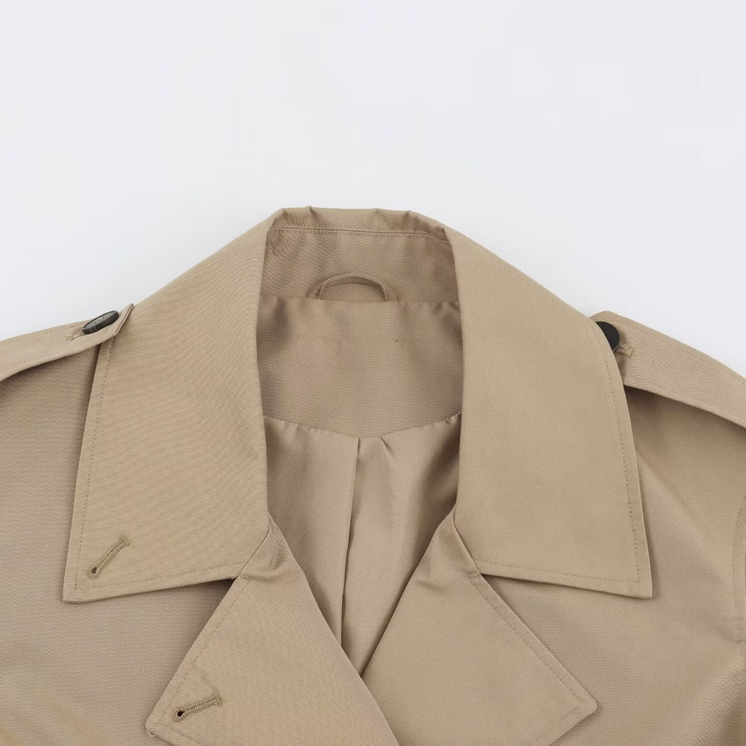 Damen Kurzblouson im Trenchstil mit kastiger Silhouette und doppelreihiger Knopfleiste Drune
