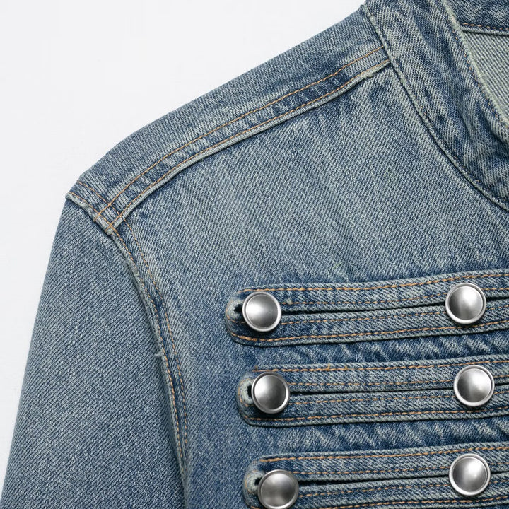 Damen Kurz geschnittene Military-Jeansjacke mit dekorativen Band-Details und Metallnieten Drune