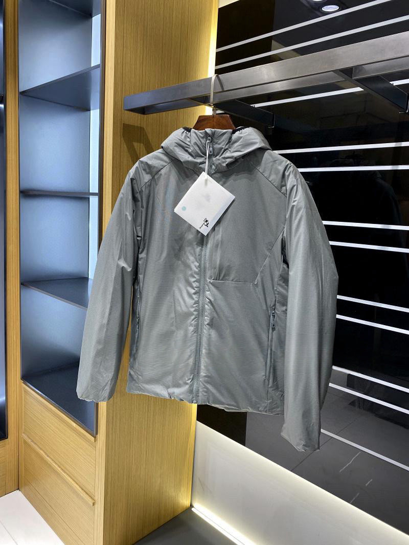 Damen Leichte wattierte Kapuzenjacke mit minimalistischer Outdoor-Isolierung Drune