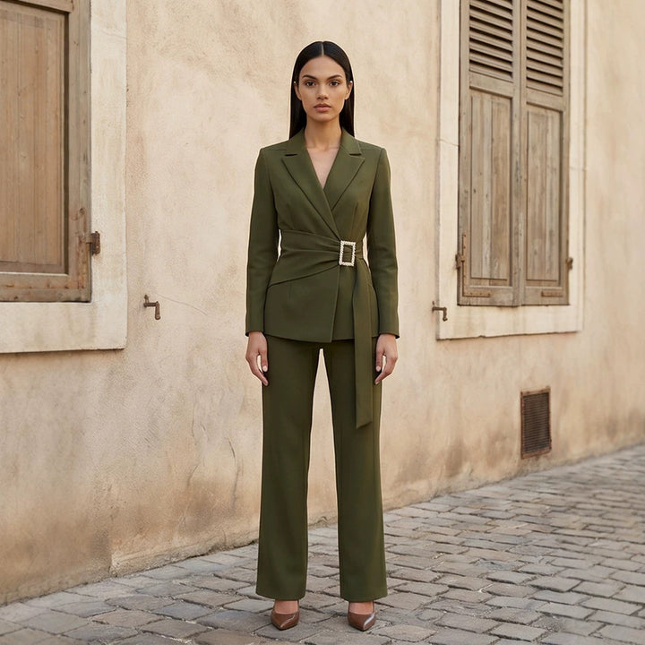Damen taillierter Wickelblazer mit Perlen-Gürtelschnalle und schlanker Anzughose Drune