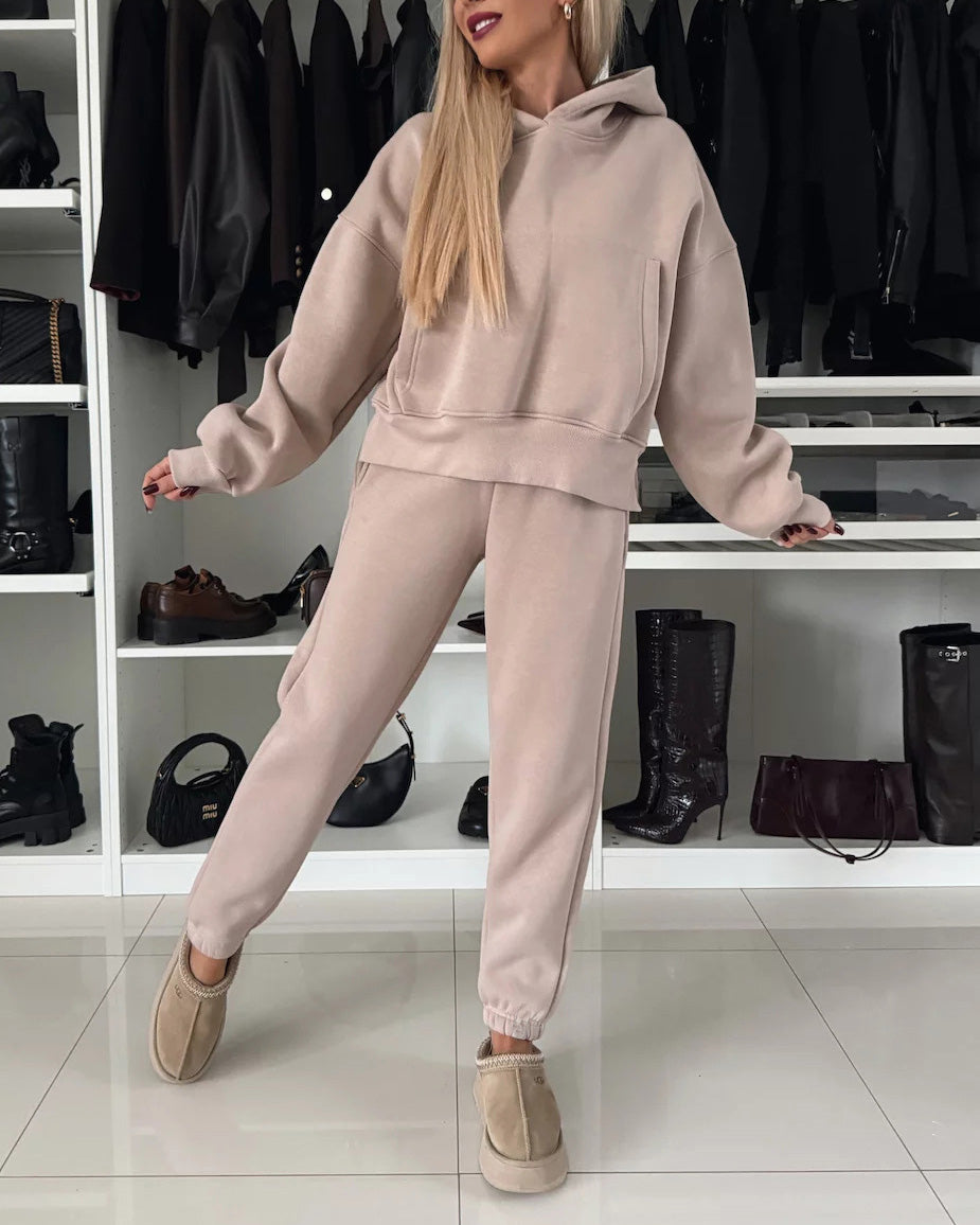 Drune | Run Kapuzenpullover und Cropped Hose Zwei Teile Satz