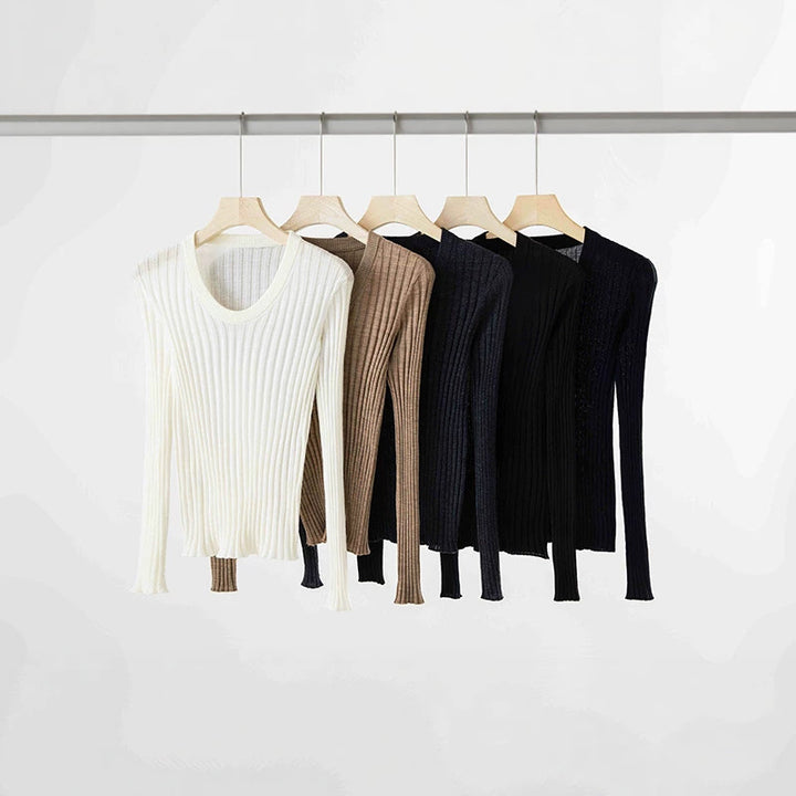 Damen Enges Feinstrick-Longsleeve mit tiefem V-Ausschnitt und breiter Rippenstruktur Drune