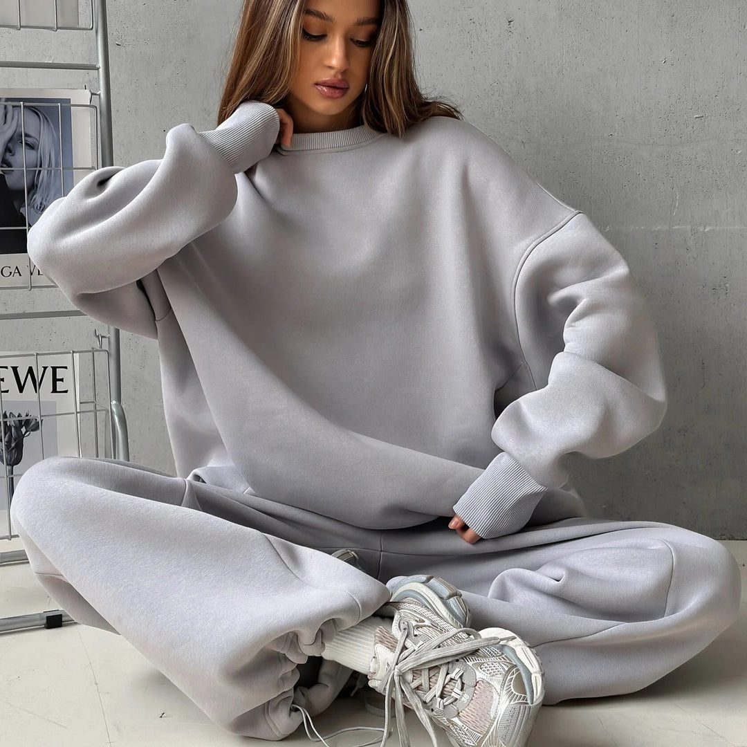 Damen Oversized Lounge-Set aus schwerem Neopren-ähnlichem Fleece mit weitem Raglan-Sweater und gerader Relax-Hose Drune