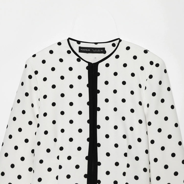 Damen nan kurz geschnittener Polka‑Dot Blazer mit Rundhalsausschnitt, verdeckter Knopfleiste und kontrastpaspel Drune