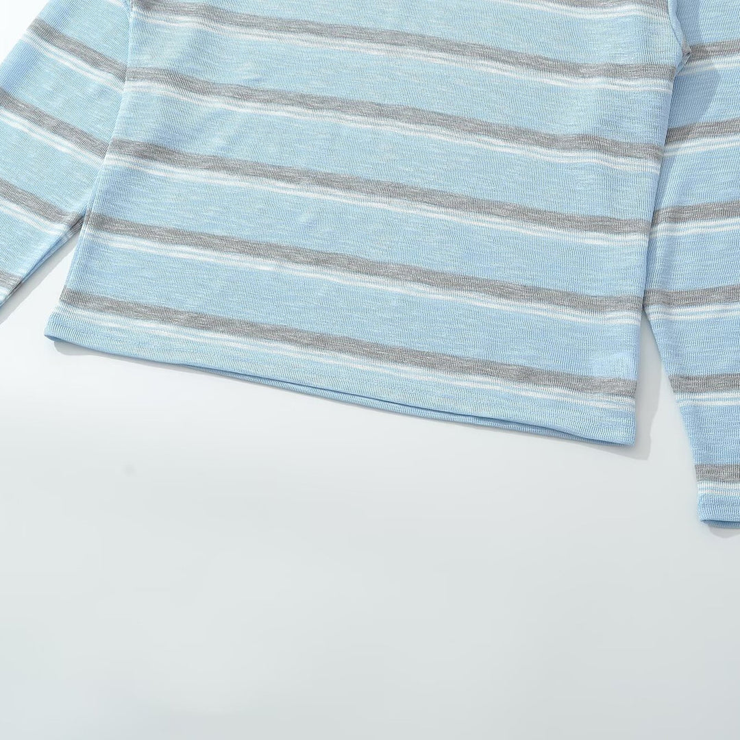 Herren Strick-Poloshirt mit offenem V‑Ausschnitt und feinem Streifenmuster Drune