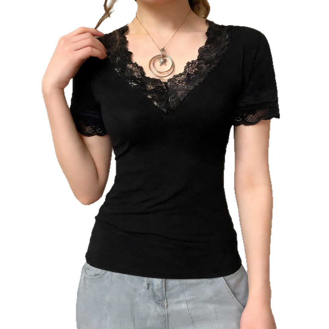Damen T-Shirt mit Spitzenbesatz und V-Ausschnitt Drune