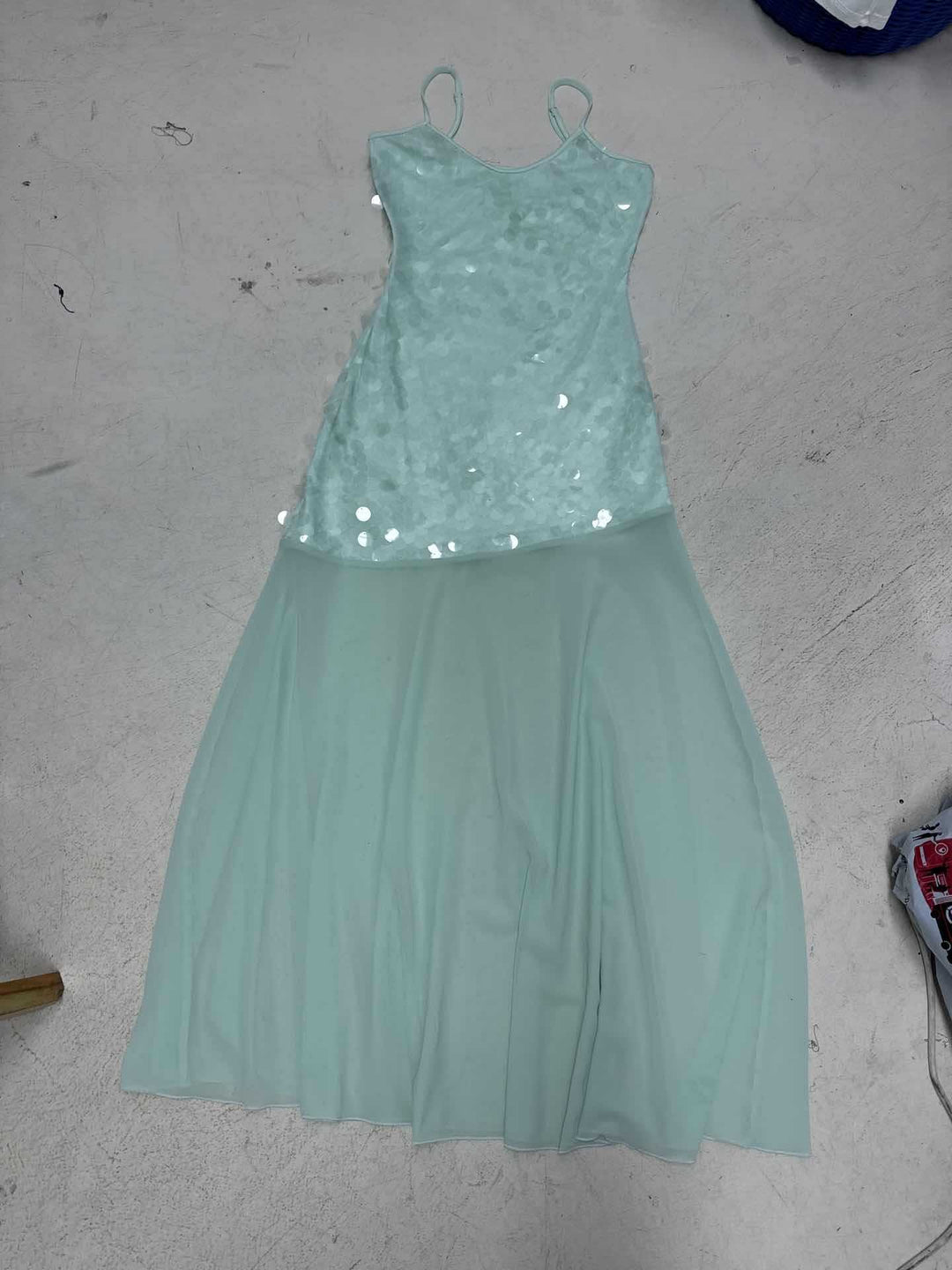 Damen Maxikleid mit glitzernden Pailletten und fließendem Rock Drune