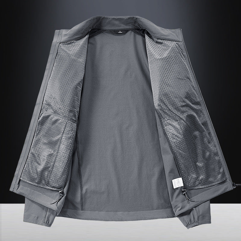 Herren Leichte urbane Windjacke mit Stehkragen, wasserabweisender Gewebemischung und verdeckten Reißverschlüssen Drune