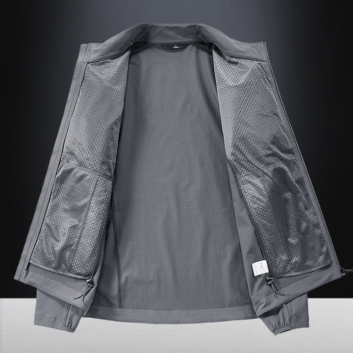 Herren Leichte urbane Windjacke mit Stehkragen, wasserabweisender Gewebemischung und verdeckten Reißverschlüssen Drune