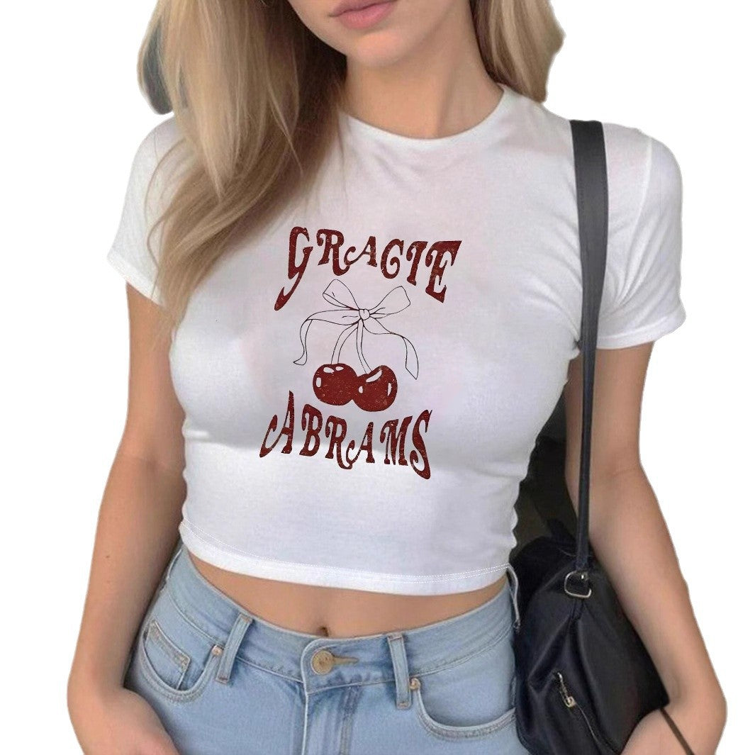 Damen Crop-T-Shirt mit fröhlichem Kirschmuster und verspieltem Schriftzug Drune