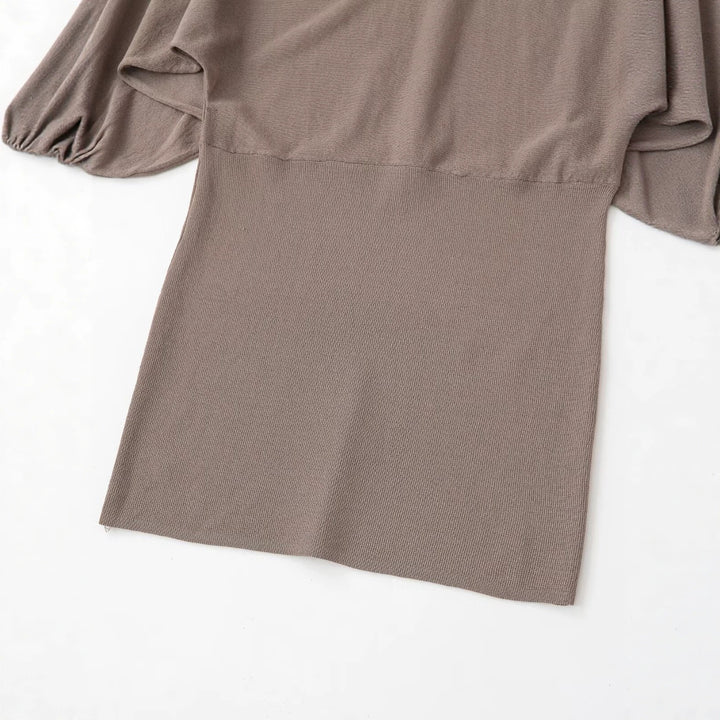 Damen Strickkleid mit überschnittenem Fledermaus-Poncho und Ballonärmeln Drune