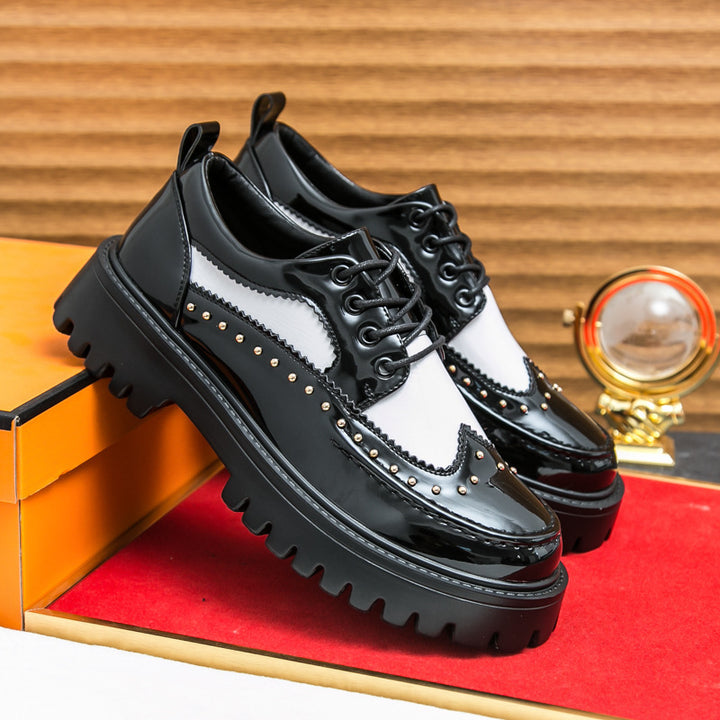 Damen Plateau-Brogue Derby mit markanter Profilsohle und Lacklederoptik Drune