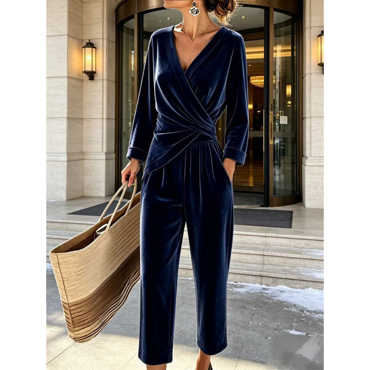 Damen Samt-Jumpsuit mit Wickeloberteil, taillierter Drapierung und weitem knöchellangem Bein Drune