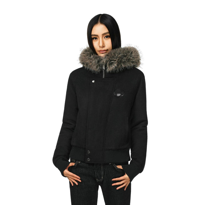Damen nan kurze Lammfelloptik-Bomberjacke mit voluminöser Kapuzenblende und Daumenlochbündchen Drune
