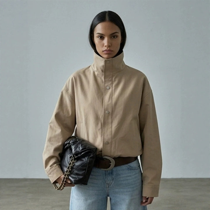 Damen Kurze kastige Canvasjacke mit hohem Stehkragen und Druckknopfleiste Drune