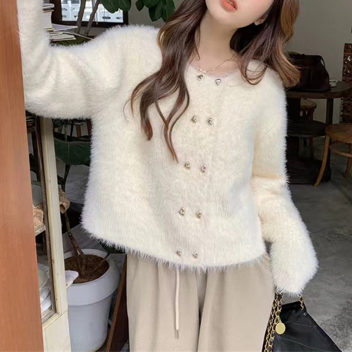 Damen Flauschige Strickjacke mit goldenen Knopfdetails Drune