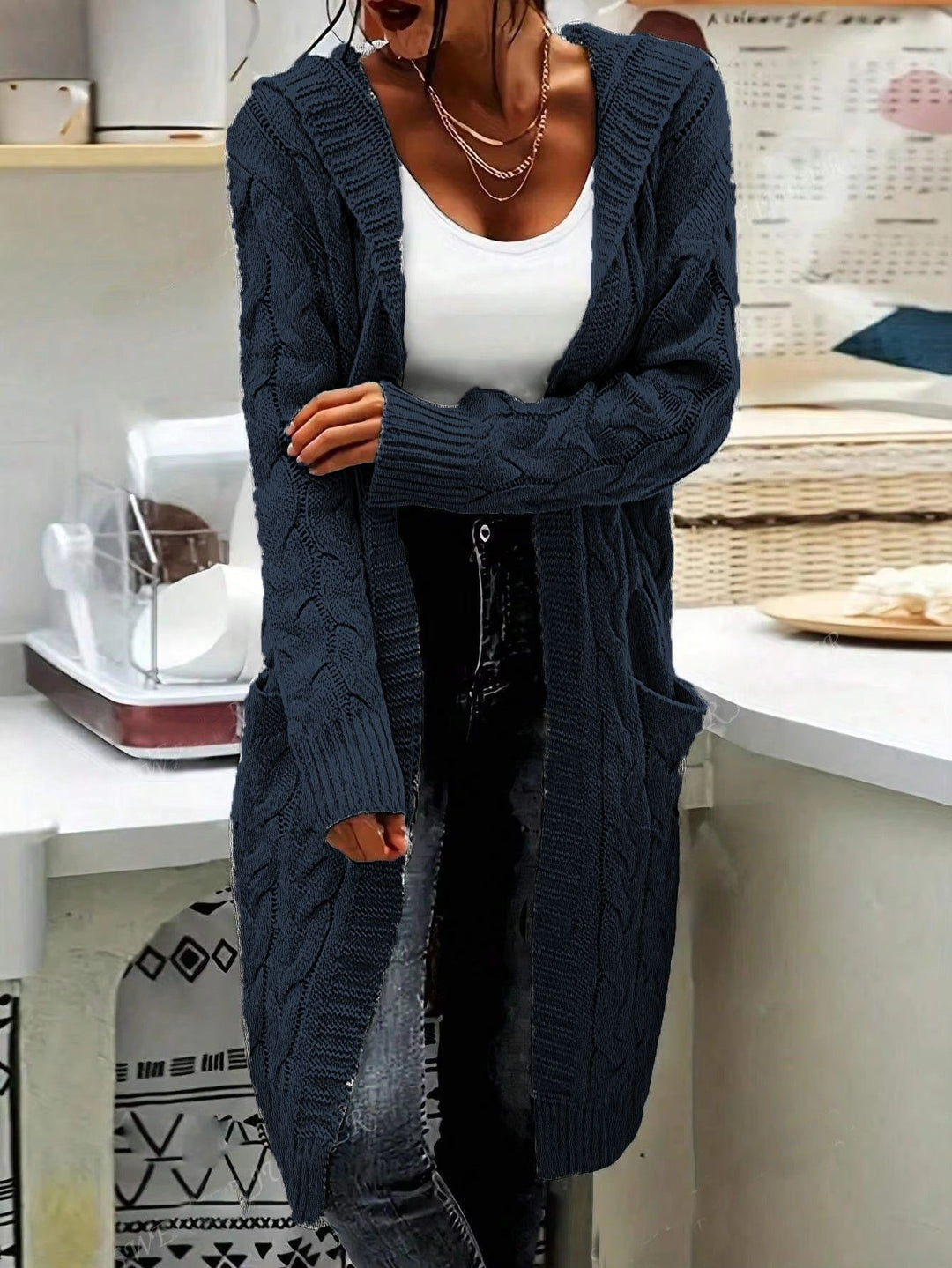 Damen Grosstrick-Cardigan mit stylischem Kabelmuster und praktischen Taschen Drune