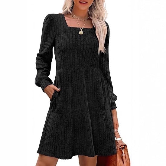 Damen Gestricktes A‑Linien‑Minikleid mit quadratischem Ausschnitt, Stufenrock und Eingrifftaschen Drune
