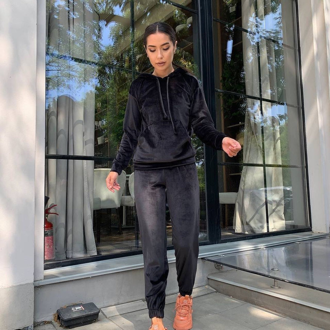 Damen Samt-Loungewear-Set mit kurz geschnittener Kapuzenjacke und Kordelzug-Jogginghose Drune