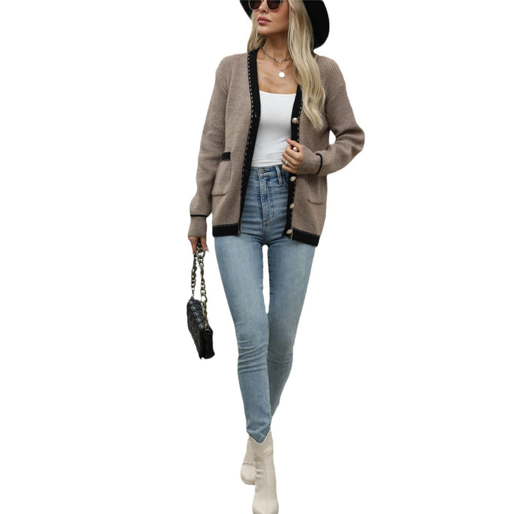 Damen Strickcardigan mit tropfenförmigen Knopfdetails und modischer Kontrastpaspel Drune