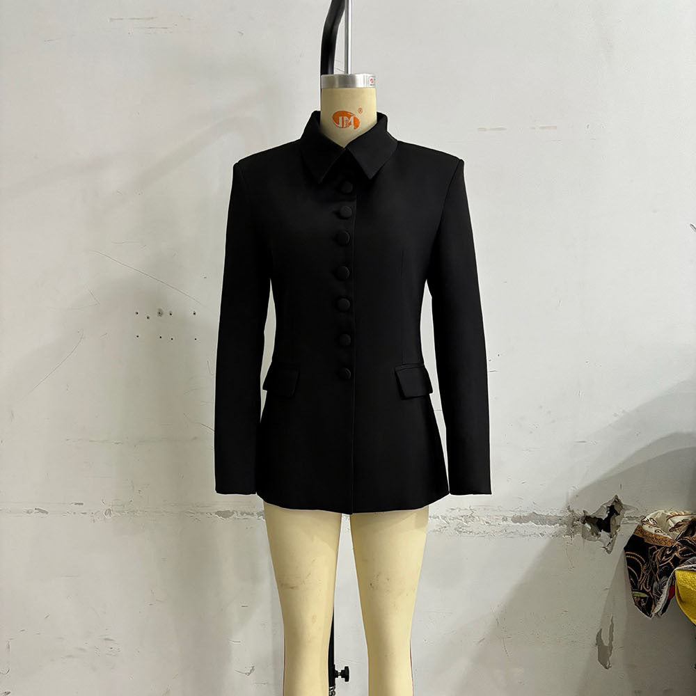 Damen nan taillierter Blazer mit durchgehender Knopfleiste verdeckten Stoffknöpfen und Pattentaschen Drune