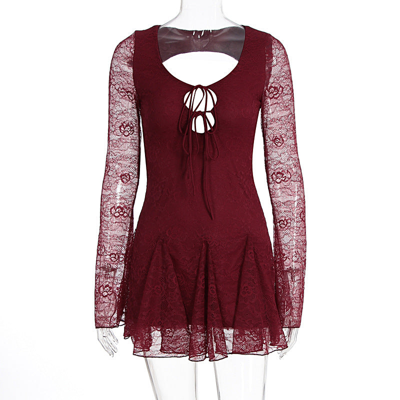 Damen Spitzenkleid mit Cut-Outs und langen Ärmeln Drune