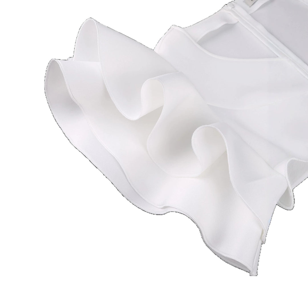Damenkleid mit voluminösen Rüschen und asymmetrischem Saum Drune