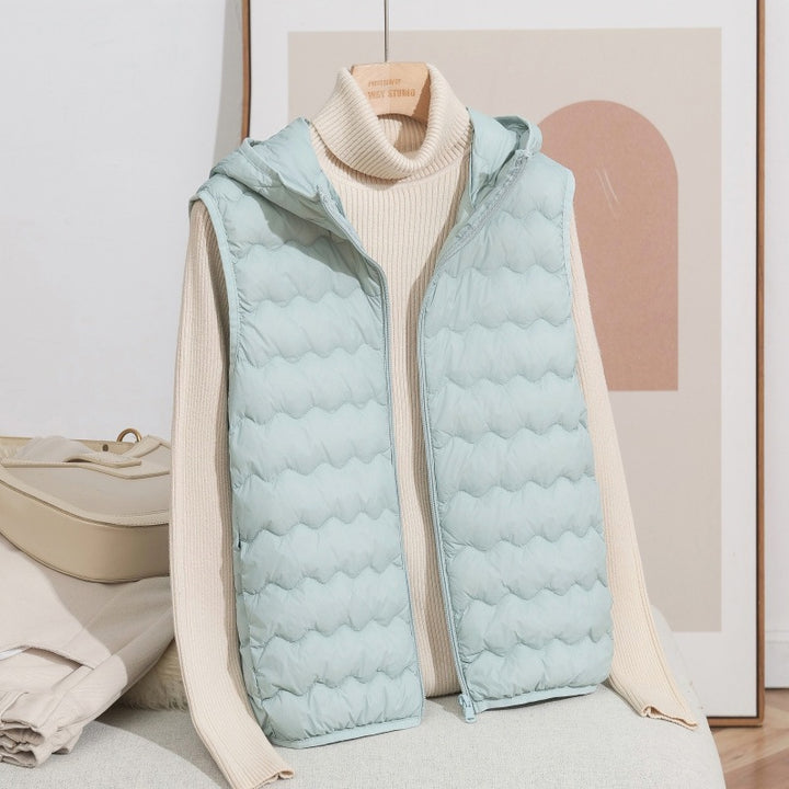 Damen Ultraleichte Kapuzen-Steppweste mit ergonomischer Wellensteppung und kompaktem Packformat Drune